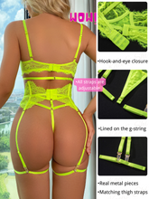 Load image into Gallery viewer, Kaei&amp;Shi Exotic Choker, High Waisted Belt, G String, 5 Piece Strappy Garter
